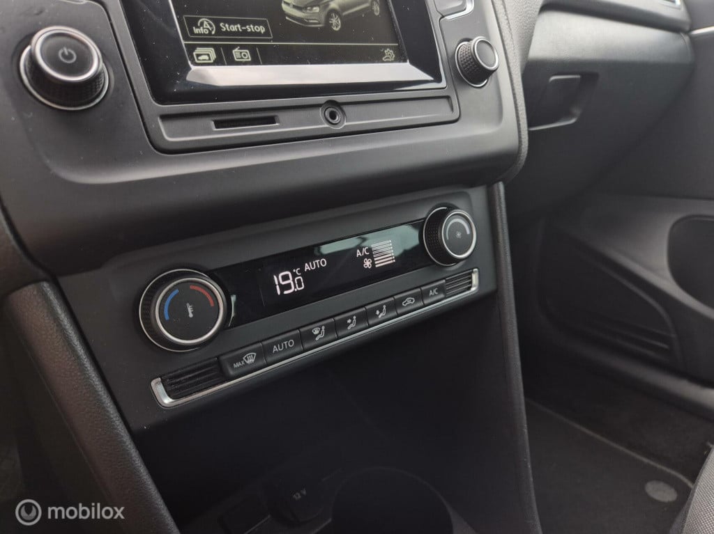 Volkswagen Polo 1.2 tsi comfortline / parkeersensoren voor + achter / stoel