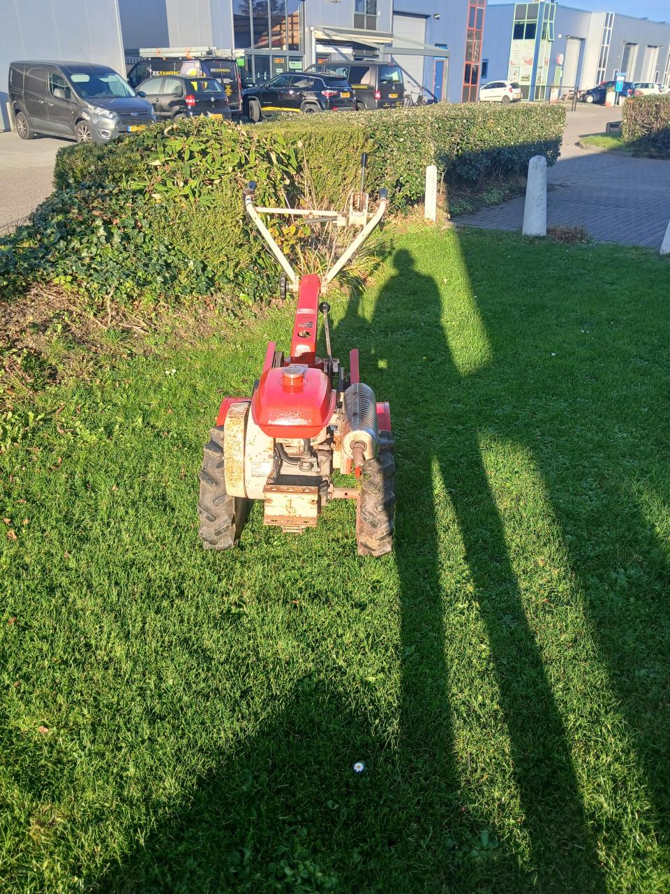 Mooi bak frees  bieden iseki