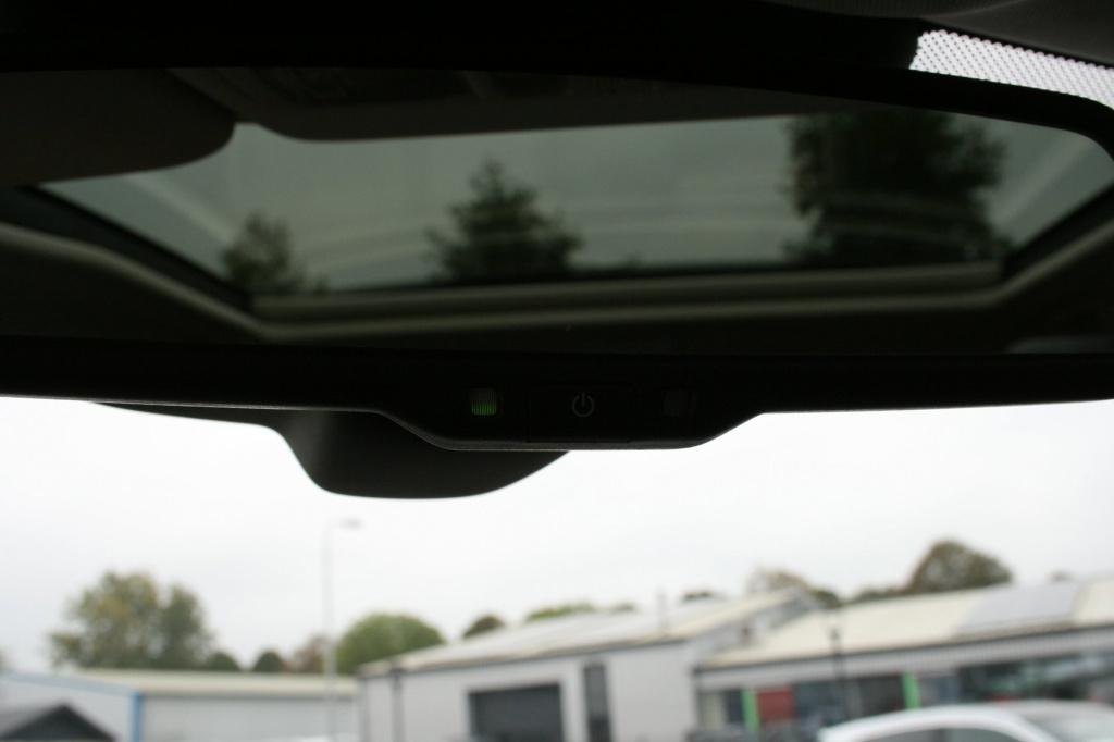 Honda CR-V 2.0 awd executive / trekhaak / pano / camera