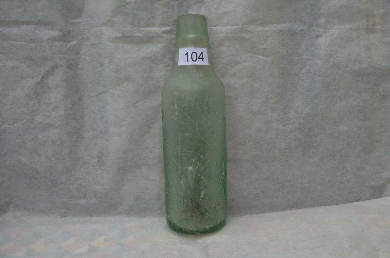 Nog een paar oude soda-, bier- en wijnflessen 19e eeuws