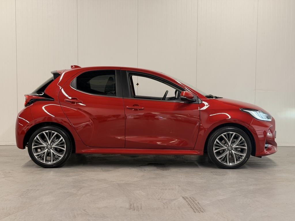 Toyota Yaris 1.5 hybrid executive| jbl| hud| ada.cruise| stoel+stuur.verw