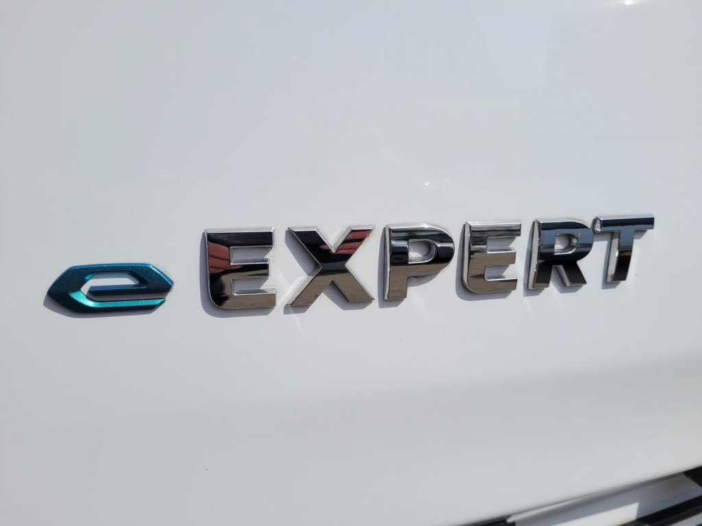 Peugeot E-expert standard 100kw 260nm 2st. op voorad