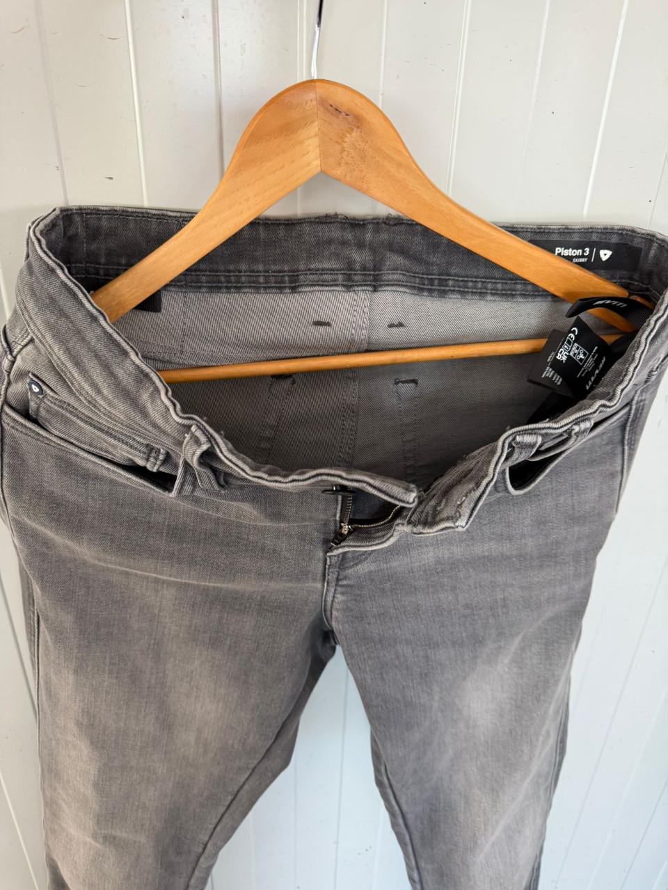 REV'IT! Piston 3 SK Grijs. Revit Skinny MotorJeans