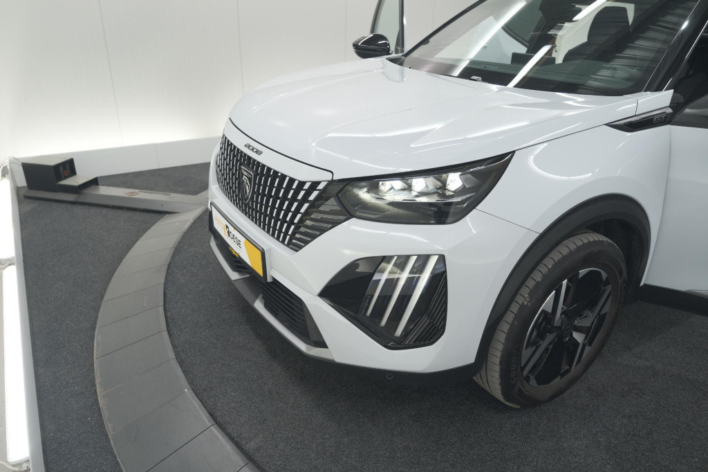Peugeot 2008 puretech 130 eat8 gt | camera | apple carplay | parkeersensore