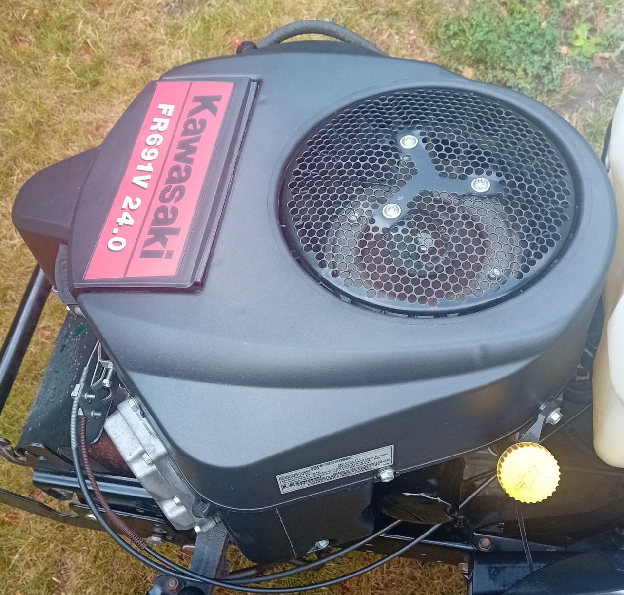 Te koop goede Kawasaki fr691v 24 pk  2 cilinder motor