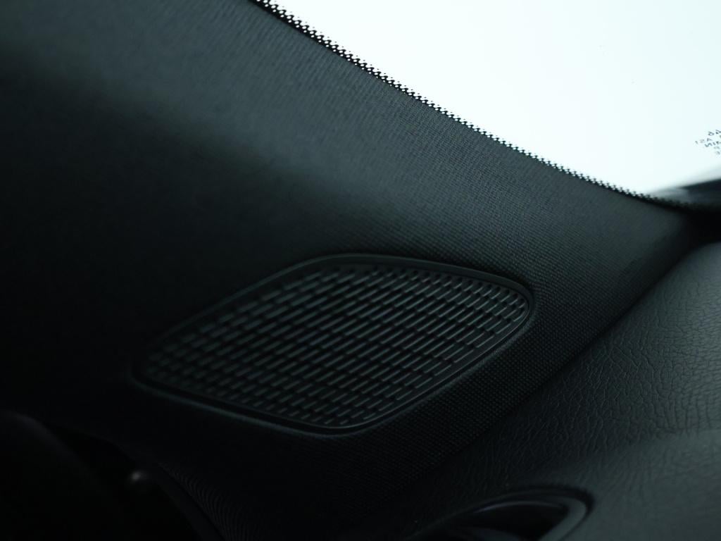 Mercedes-Benz Glb 200 amg line | panoramadak | trekhaak | cruise control | 