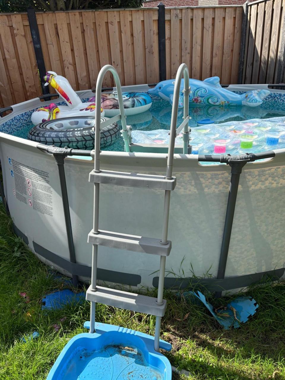 Compleet! Bestway zwembad 366 x100 incl zandfilterpomp etc