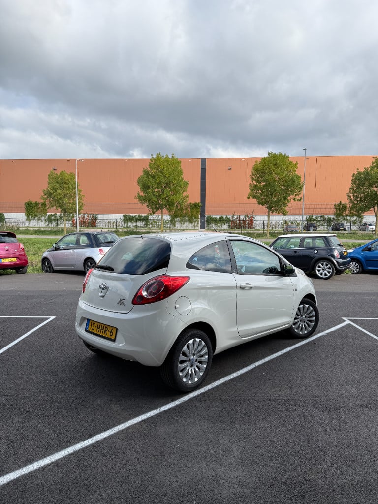 Ford KA 1.2 - titanium - airco