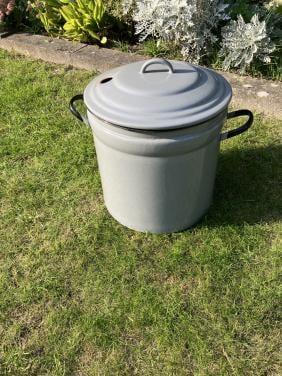 Emaille stomer – middelgrote steriliseerketel 32cm