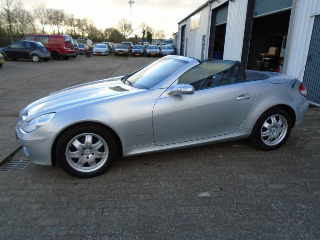 Mercedes-Benz SLK 200 k.