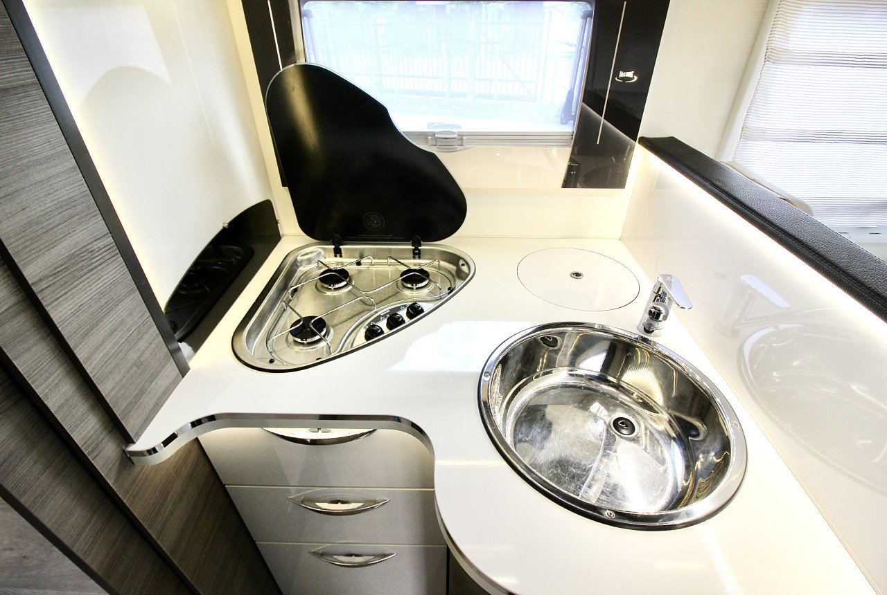 Mclouis Carat 480G (Queensbed+Hefbed,AUTOMAAT, Eerste eigenaar, Nieuwstaat)