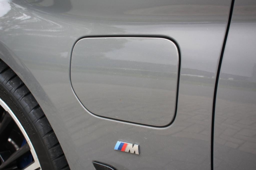 BMW 5 Serie touring 530e m-sport - 292 pk - berninagrau - trekhaak - applec
