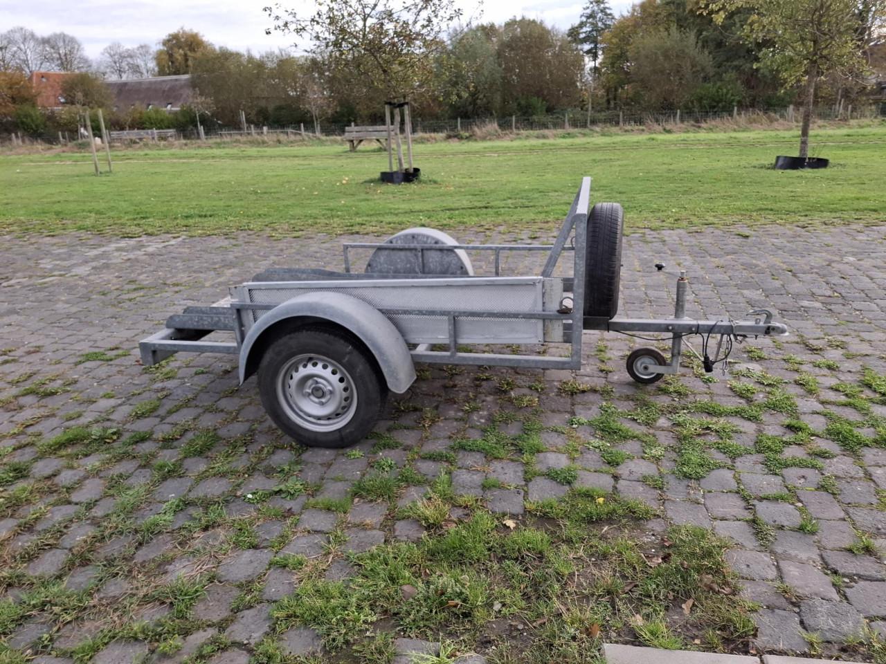 Motor transport aanhanger