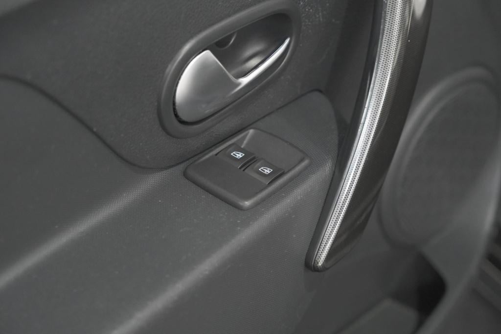 Dacia Sandero Stepway tce 90 sl | parkeersensoren | cruise control | naviga