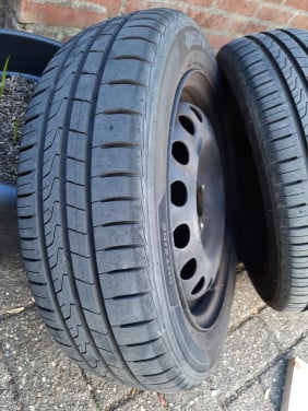 C1  autobanden weinig km met velg
