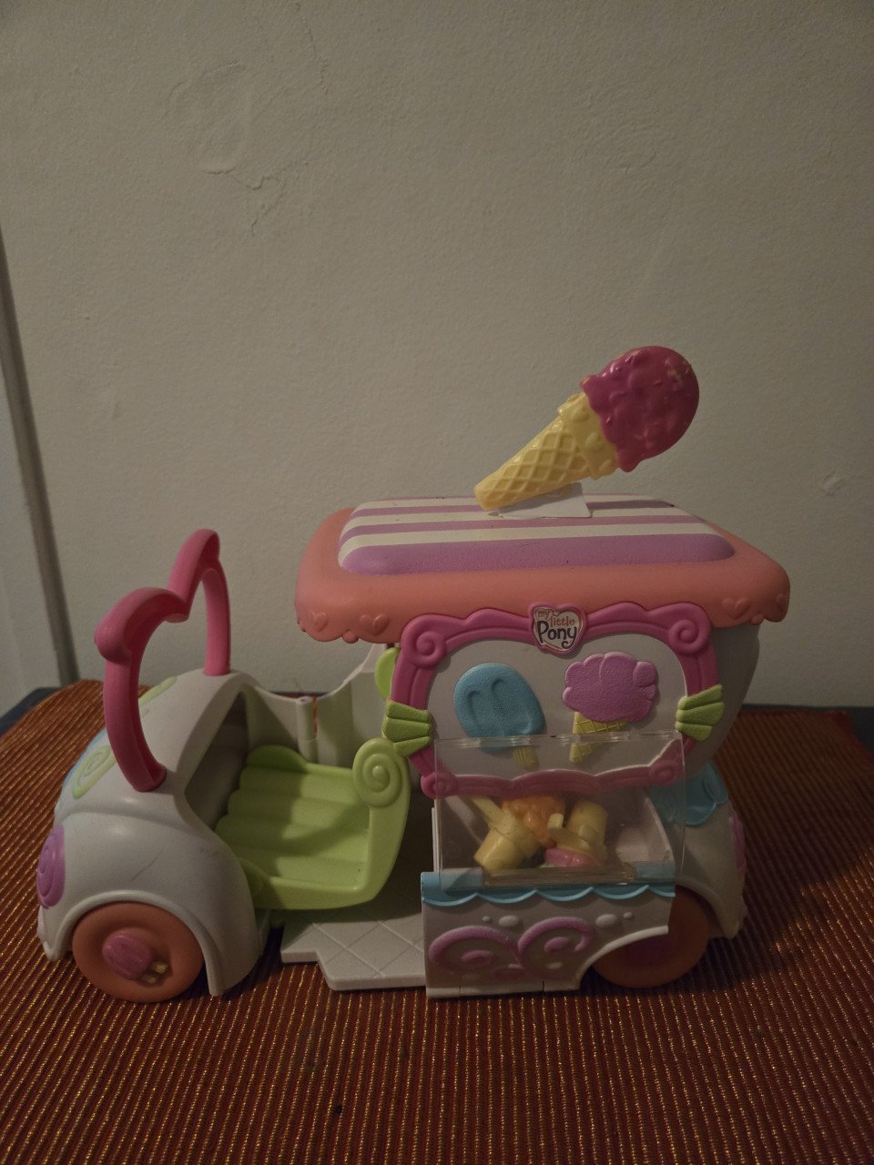 Hele grote verzameling My little pony, incl. 19 pony's en veel assecoires.
