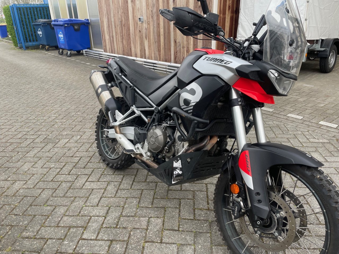 Aprilia Tuareg 660