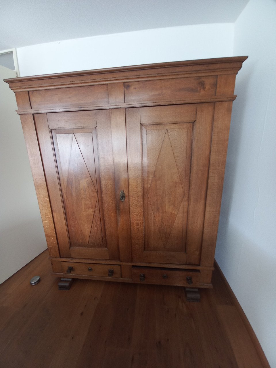Kast eikenhout