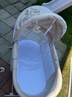 Reiswiegje met muggennet
