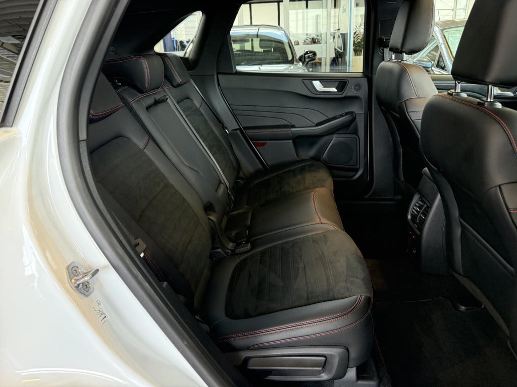 Ford Kuga 2.5 phev st-line x 18'' | elektrische trekhaak | hud | acc | pano