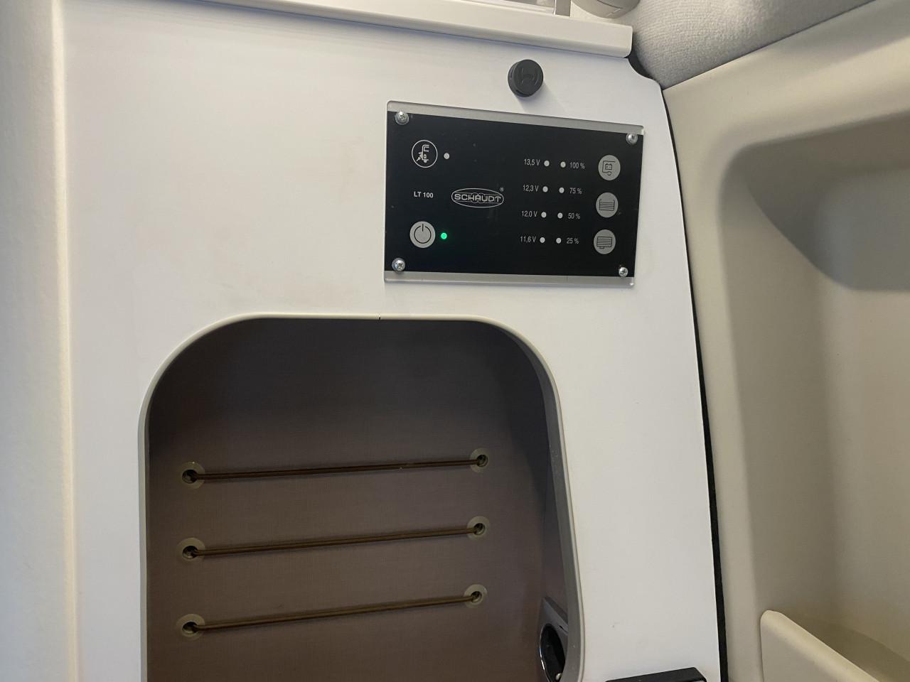 Ford | Burstner BC 5001 - Zo goed als nieuwe compacte stadscamper!