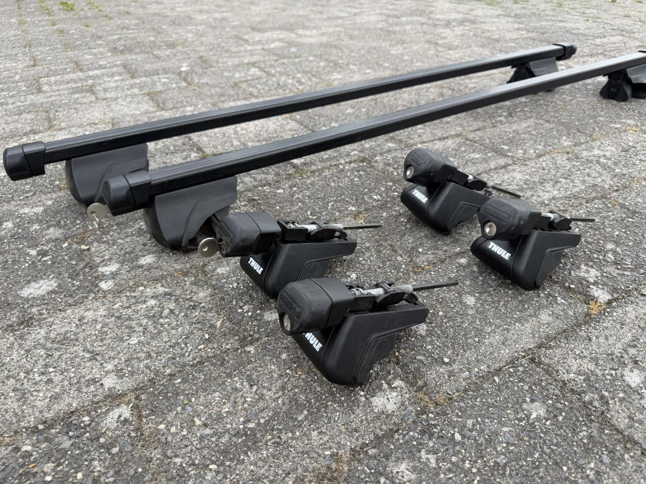 Thule dakdrager voor open dakrails oa. Volvo V50