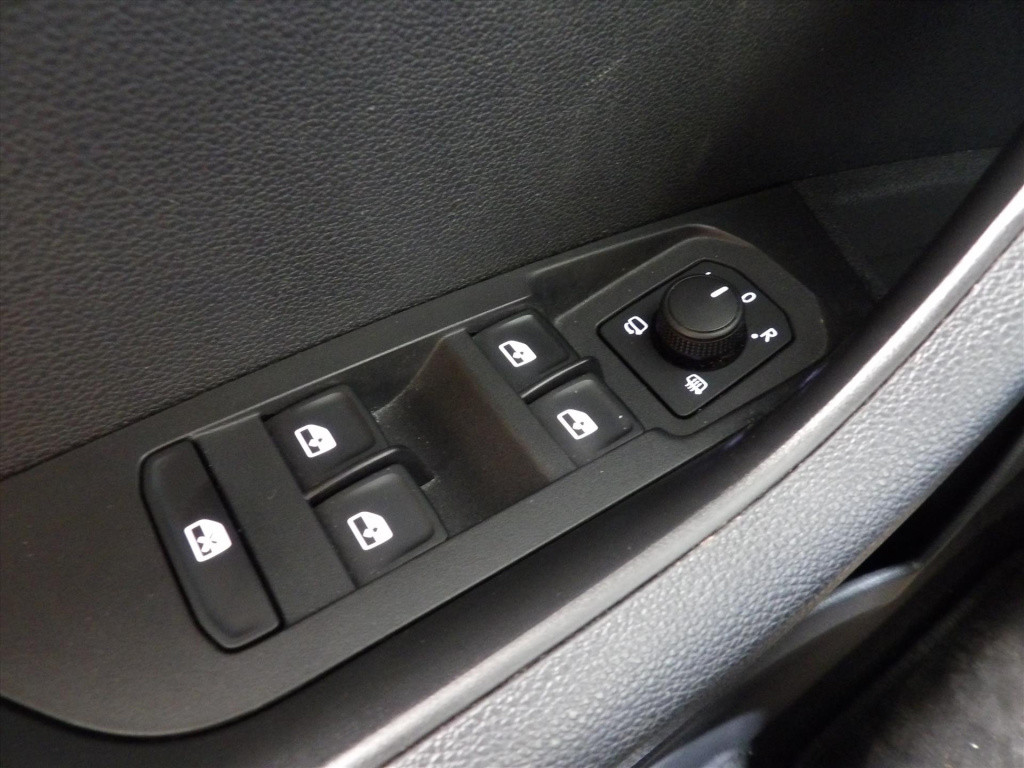 Skoda Karoq 1.5 tsi act greentech 150pk dsg-7 sportline business