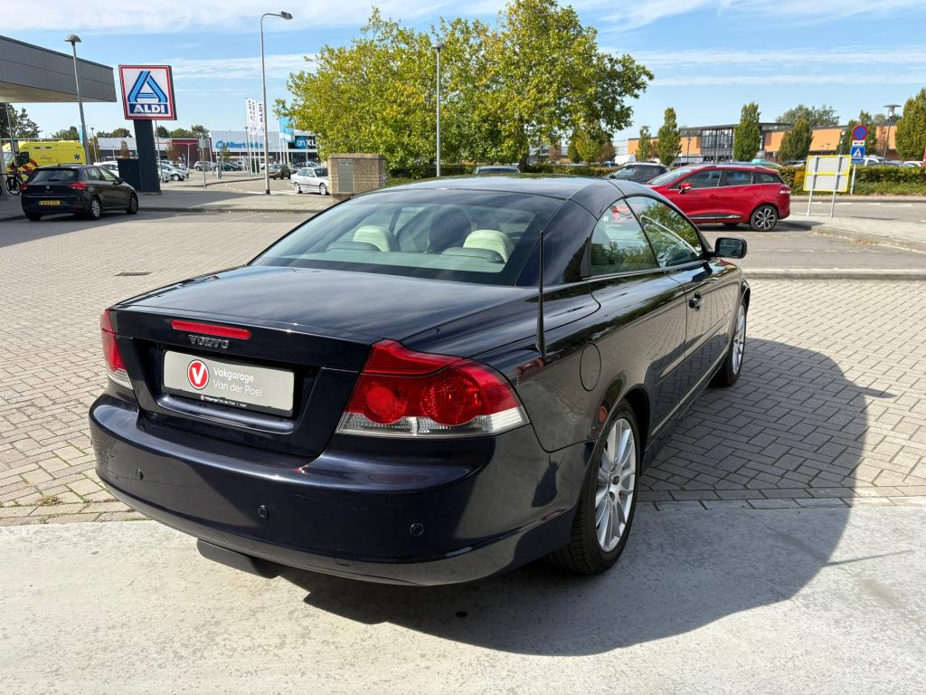 Volvo C70 convertible 2.4 momentum