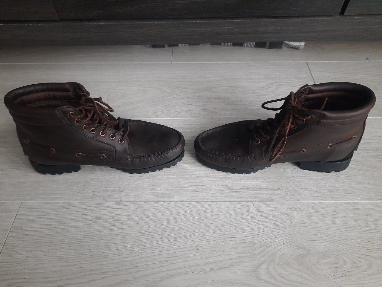 Timberland lederen schoenen bijna nieuw nieuwprijs € 189,- Nu maar € 89,-