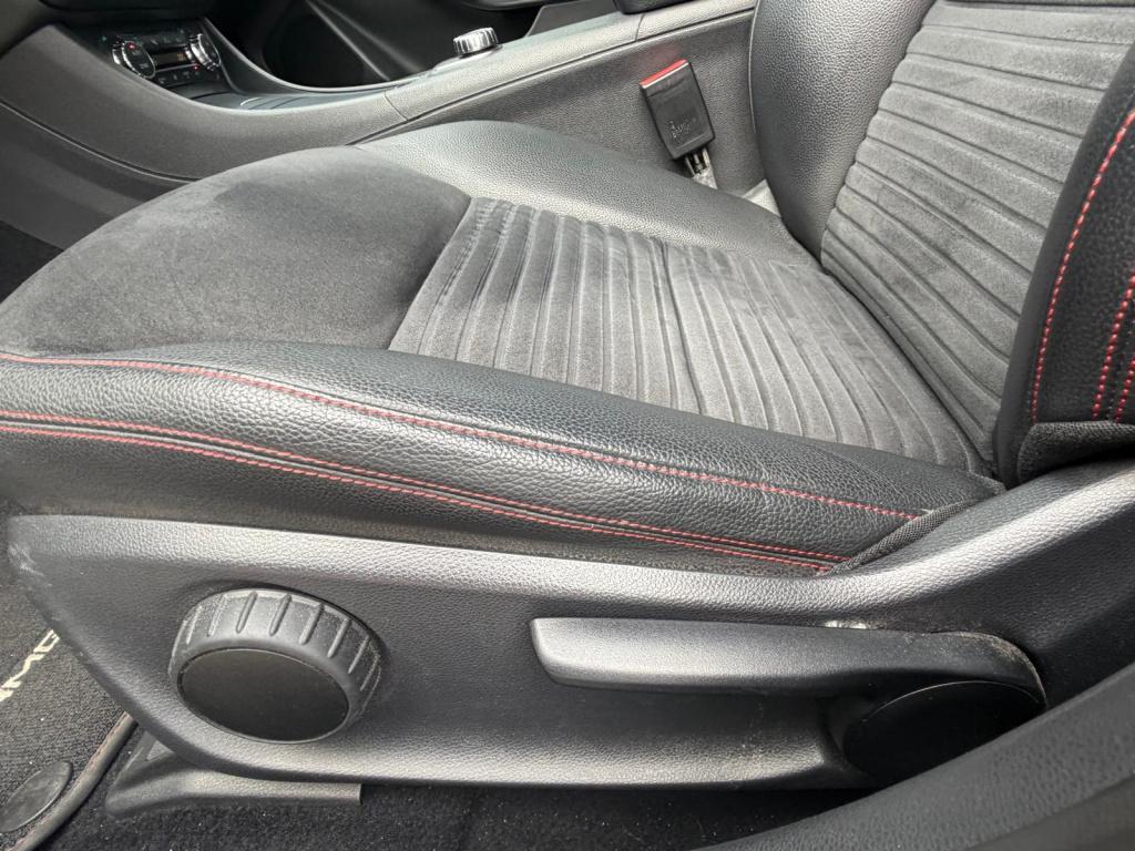 Mercedes-Benz Gla-klasse 200 ambition amg line l stoelverwarming l intellig