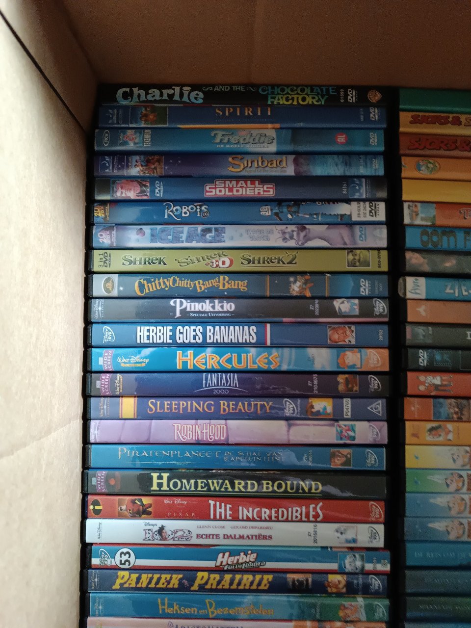 Kinder dvd's 145 stuks