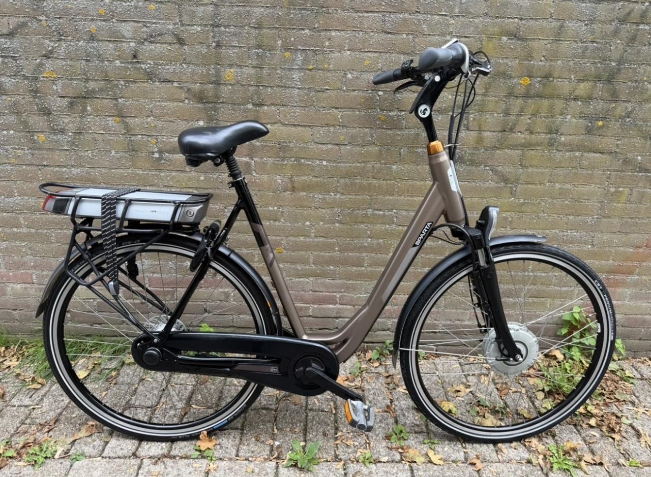 Sparta elektrische damesfiets met 600 wh accu grote capaciteit