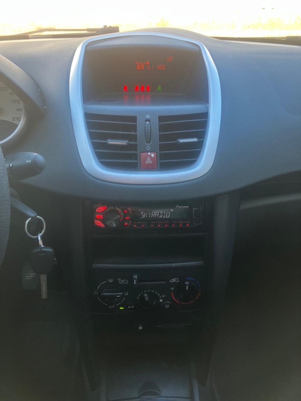 Peugeot 207 1.4 x-line