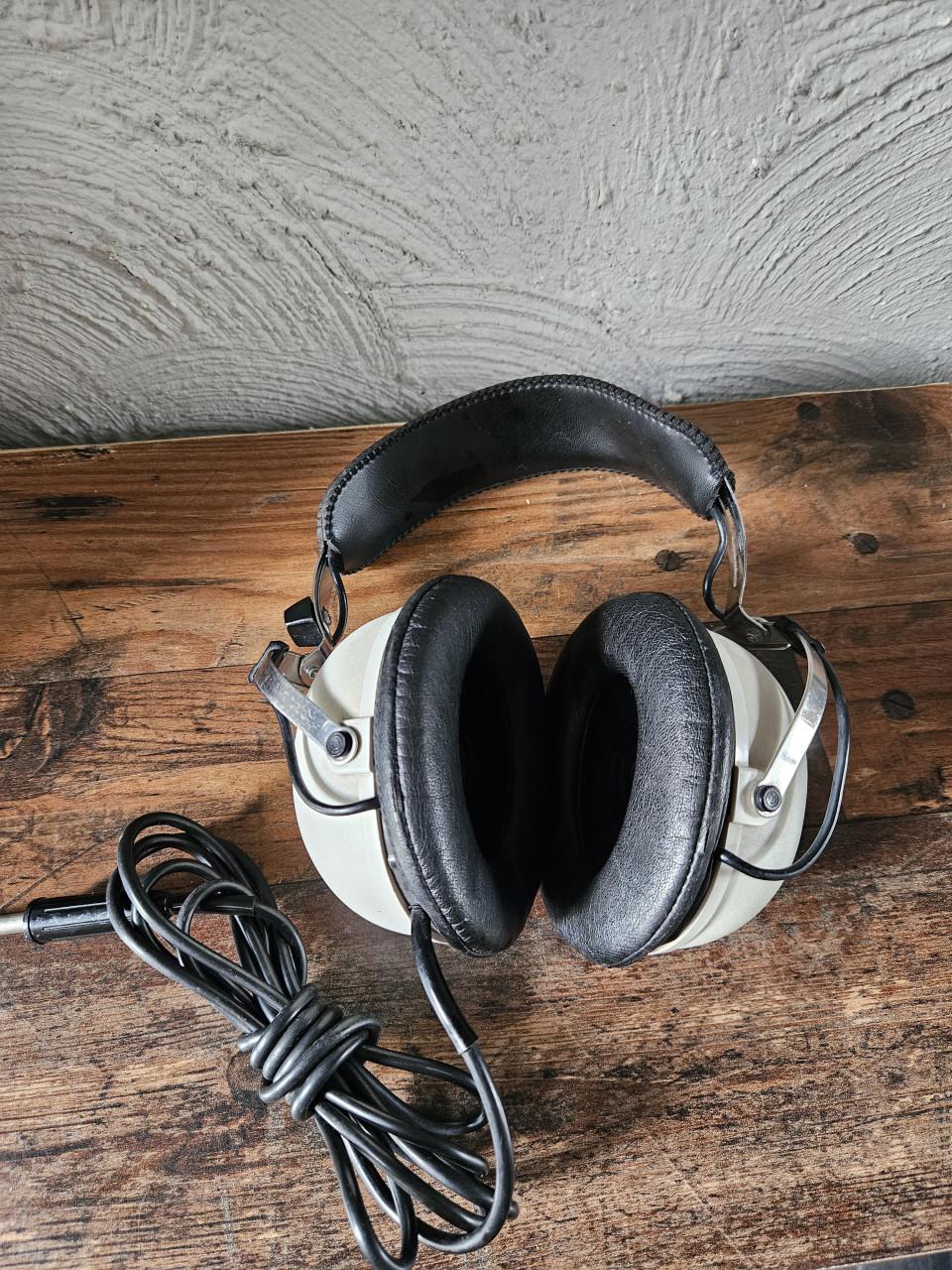 Zgan Pioneer SE-20A BR Vintage Over-ear Koptelefoon