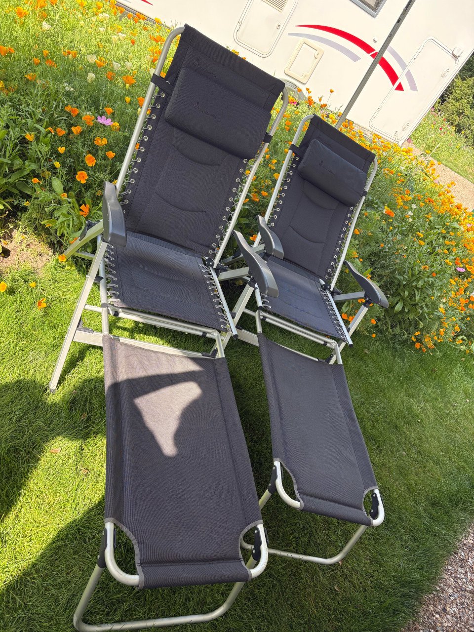 Camping stoel 2 x Issabel met voetenbankjes.