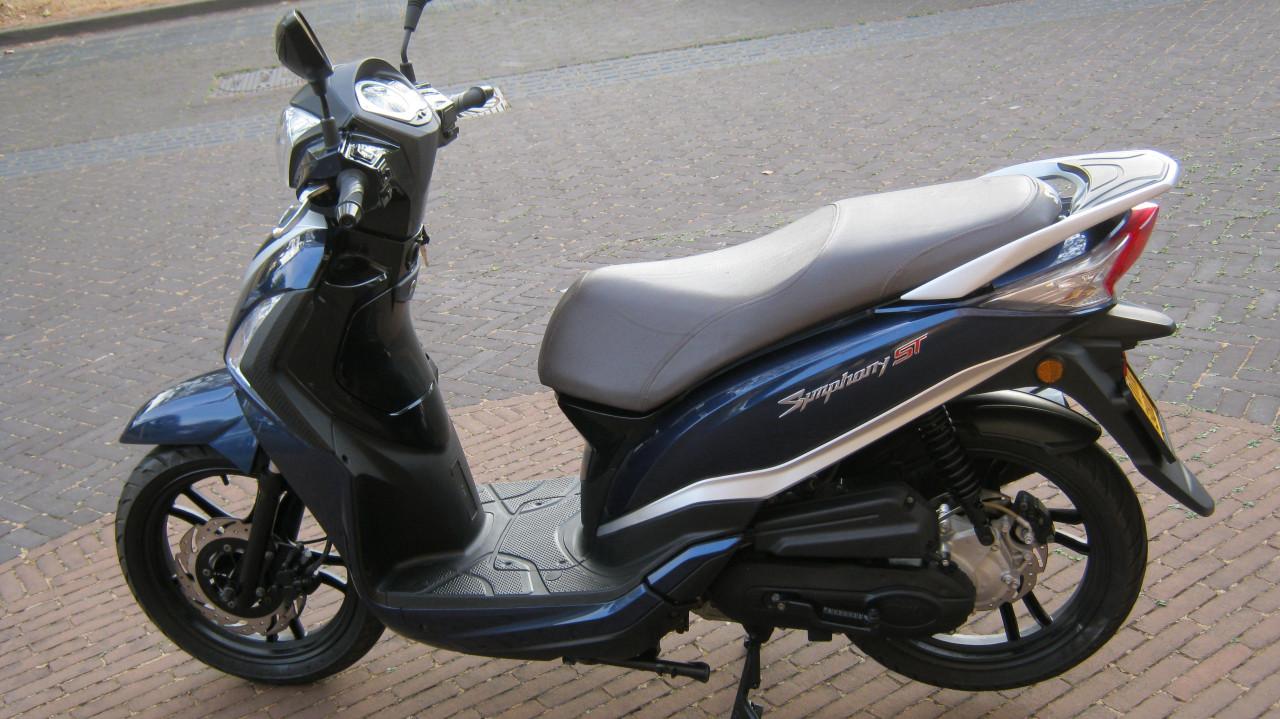 Z.G.A.N  SYM SYMPHONI ST 45KM  Met 16 inch WIELEN 995 EURO