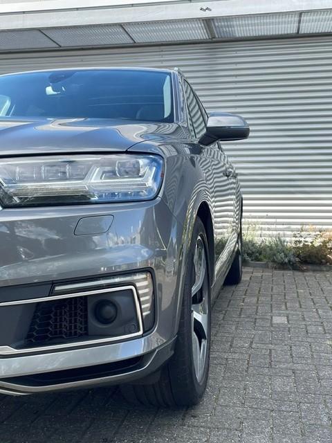 Audi Q7 3.0 tdi e-tron quattro sport