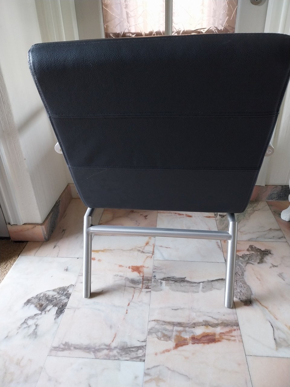Fauteuil zwart met metaal