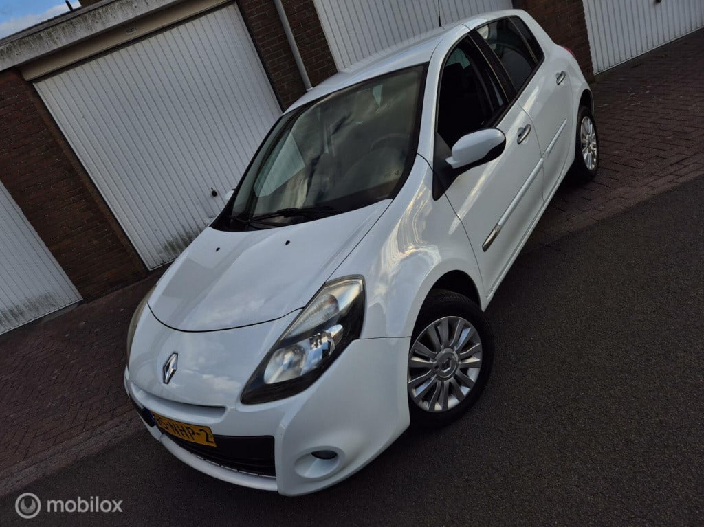 Renault Clio 1.2 authentique/ origineel nl / 5-deurs / cruisecontrol