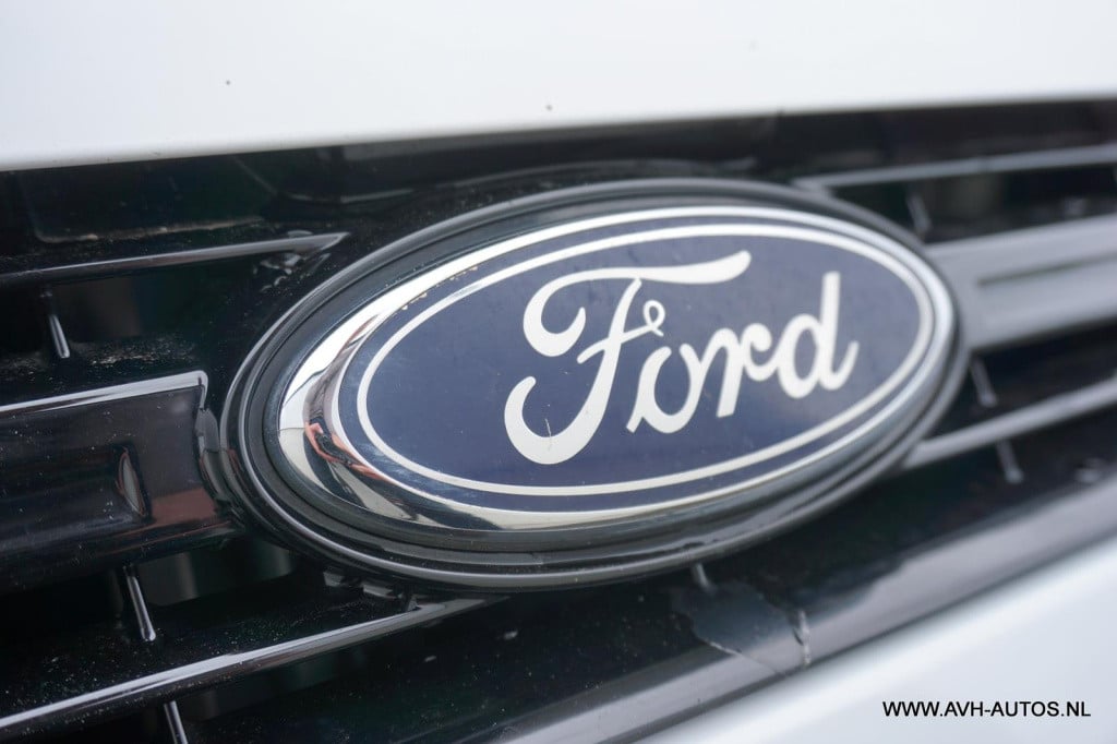 Ford S-Max 1.6 ecoboost titanium 7 persoons!!