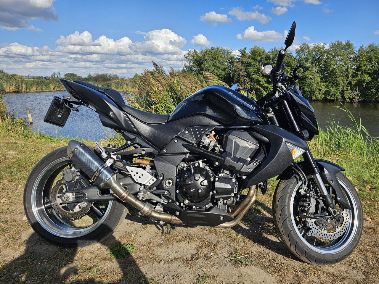 Kawasaki Z1000 bj 2009 weinig km 16000 km