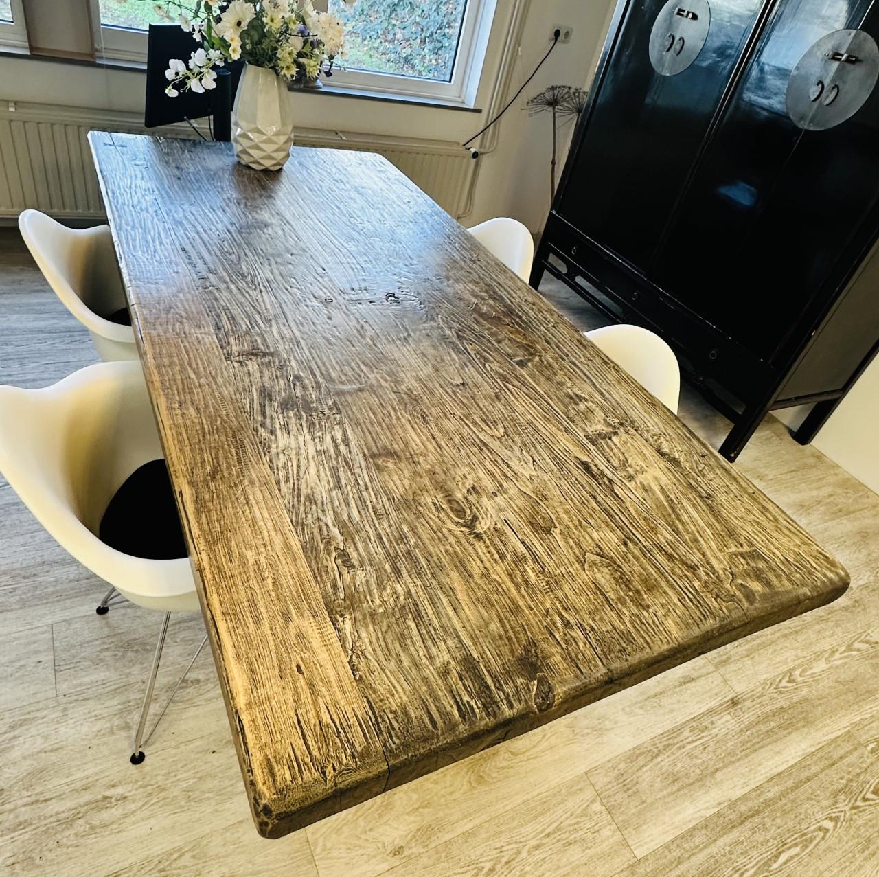 Massief houten kloostertafel