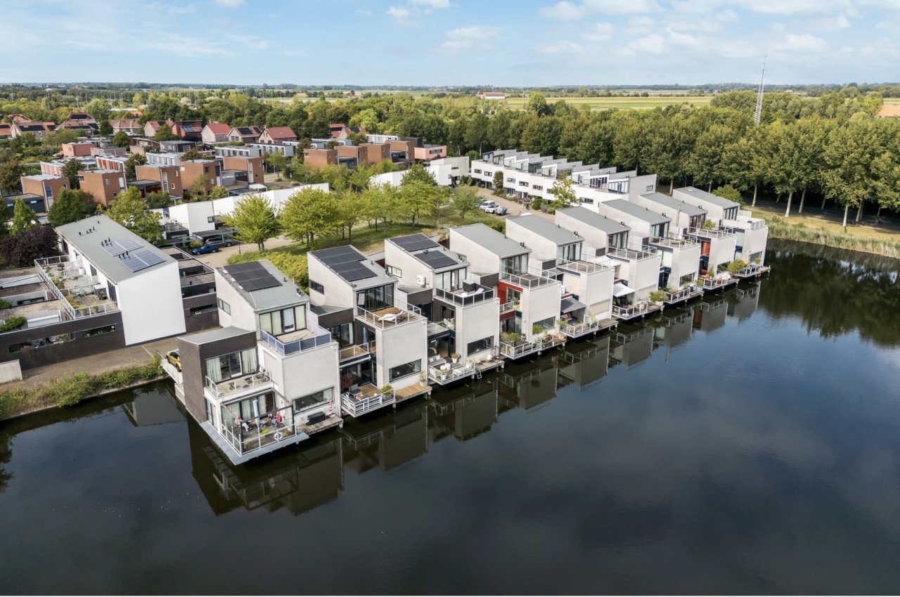 Royale woning gelegen op een prachtige locatie aan het water in Middelburg