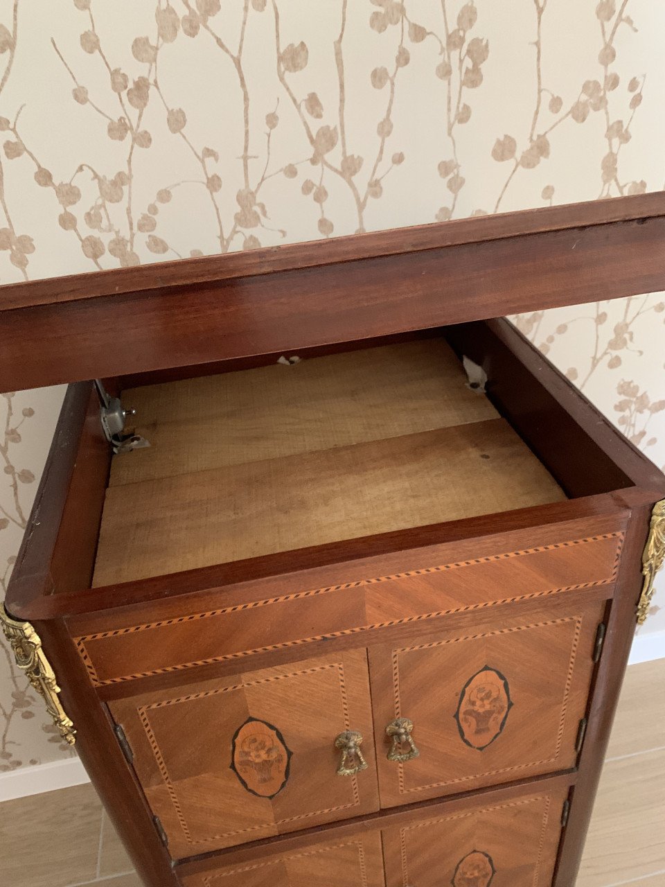 ✨Schitterend Sfeervol Bijzonder Antiek Houten Kastje✨