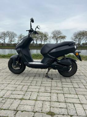 Peugeot Street Zone Brom Scooter BJ 2023 13dKm