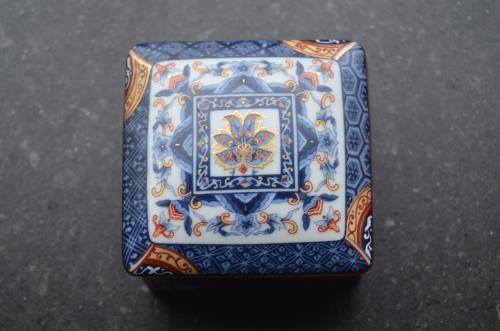 VAGA porseleinen bakje / doosje / dinges ipst.