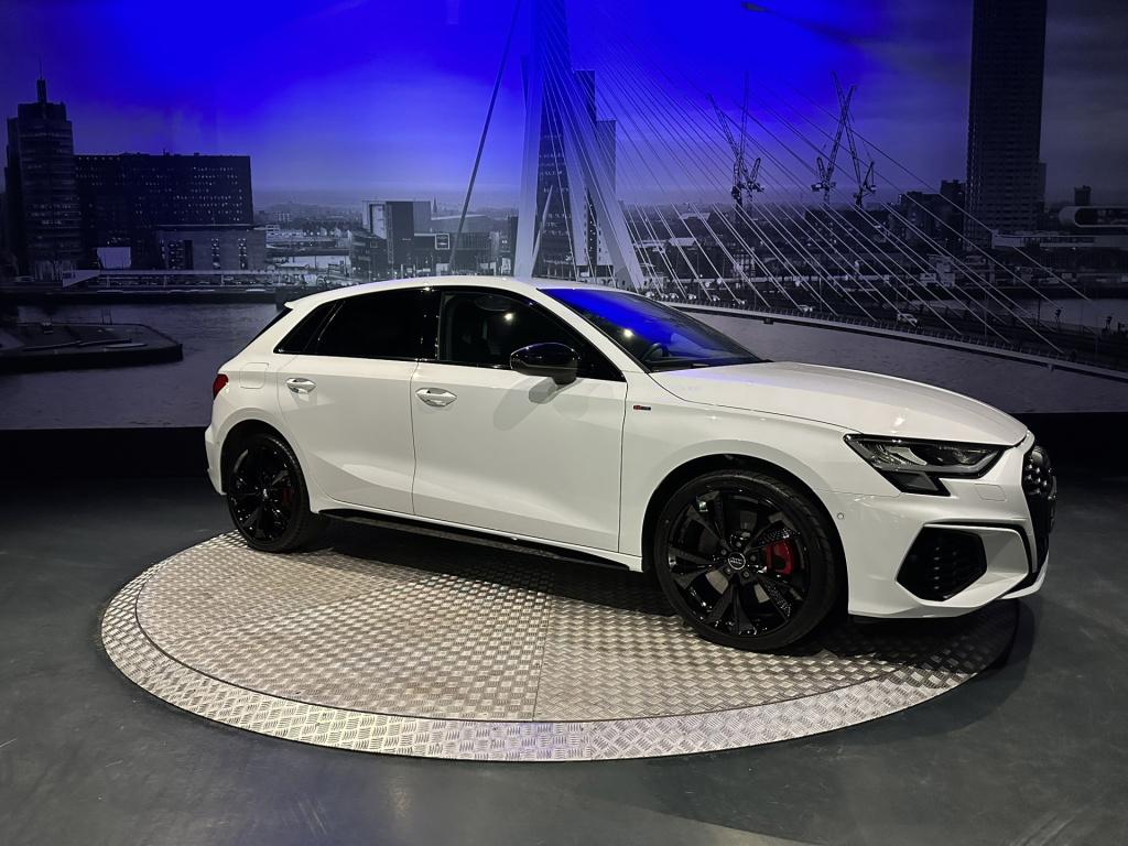 Audi A3 sportback 45 tfsi e s edition competition *navi*camera*acc*