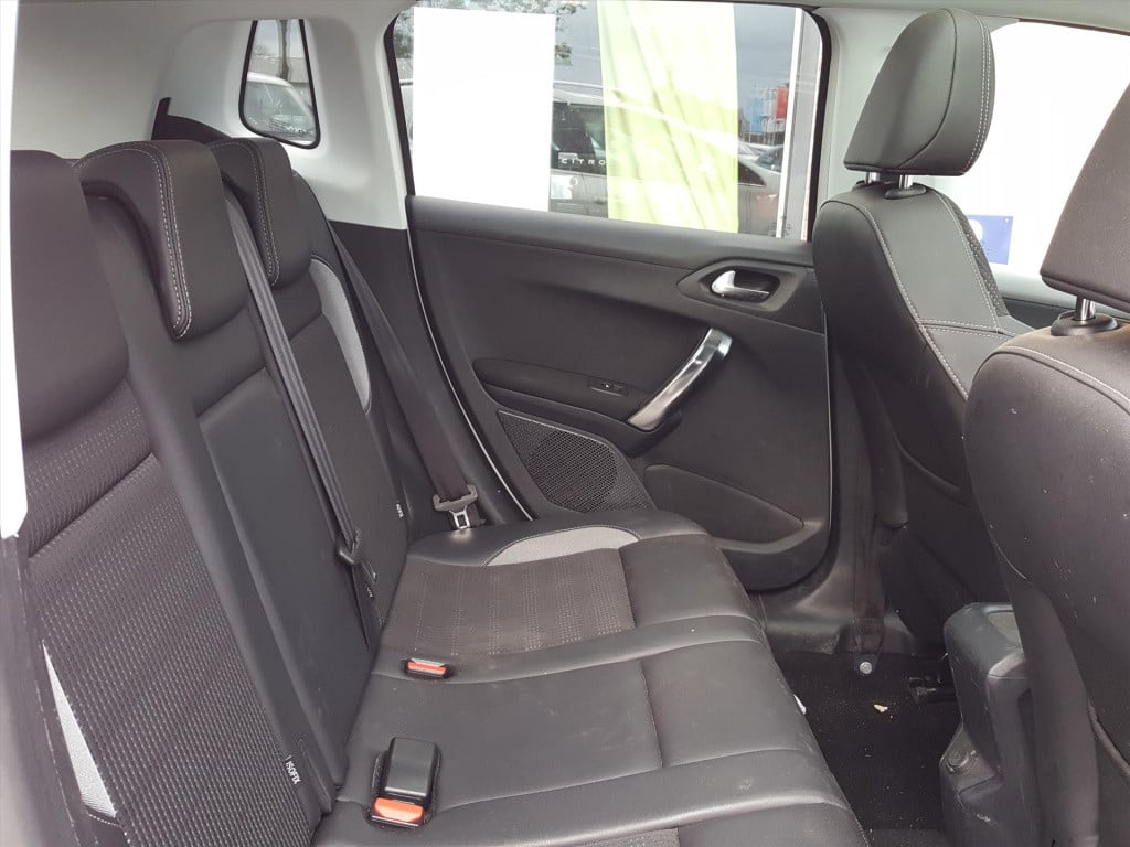 Peugeot 2008 1.6 vti 120pk allure navigatie | trekhaak | cruise & climate c