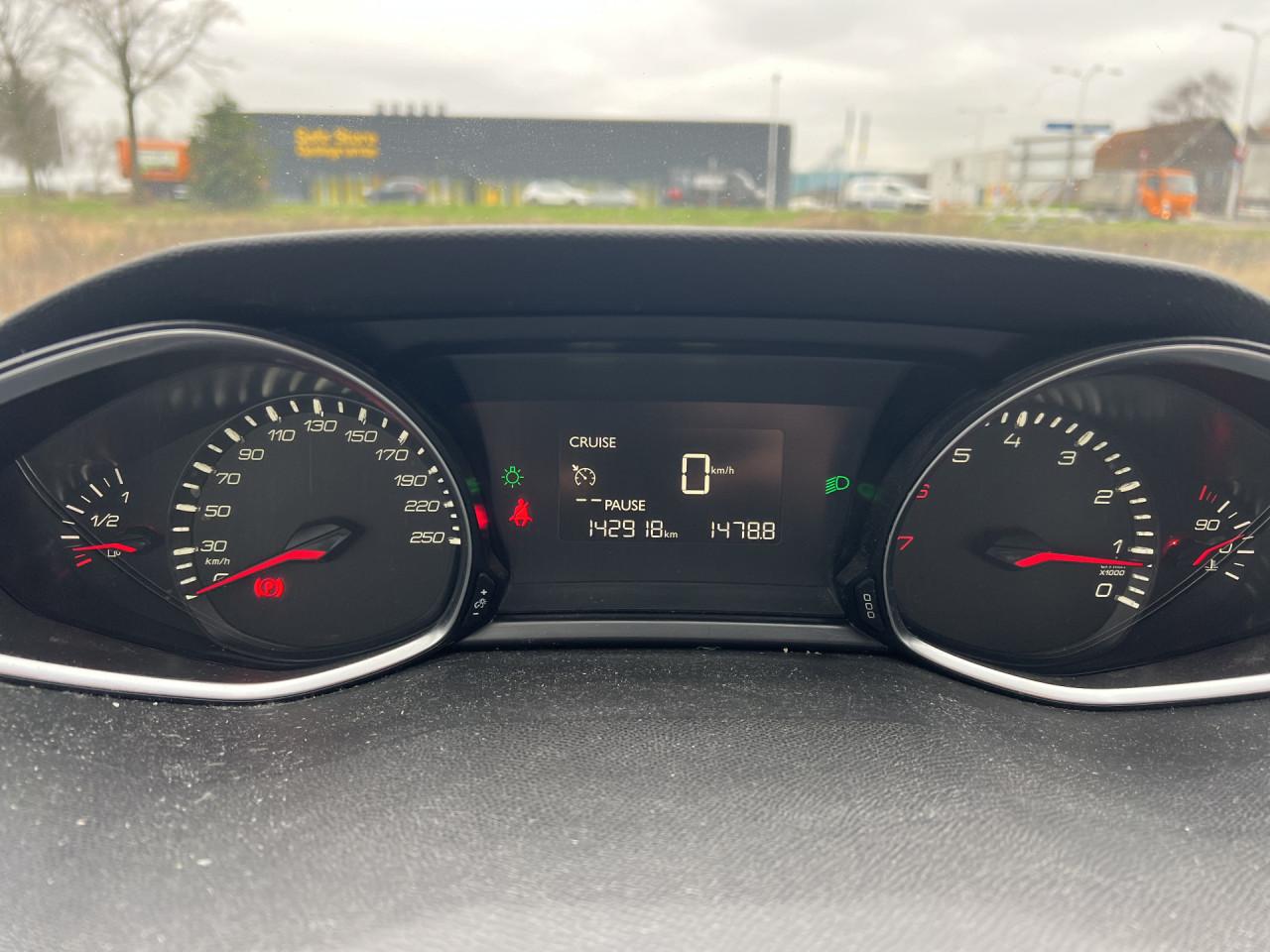 Peugeot 308 SW 1.2 PureTech Blue Lease