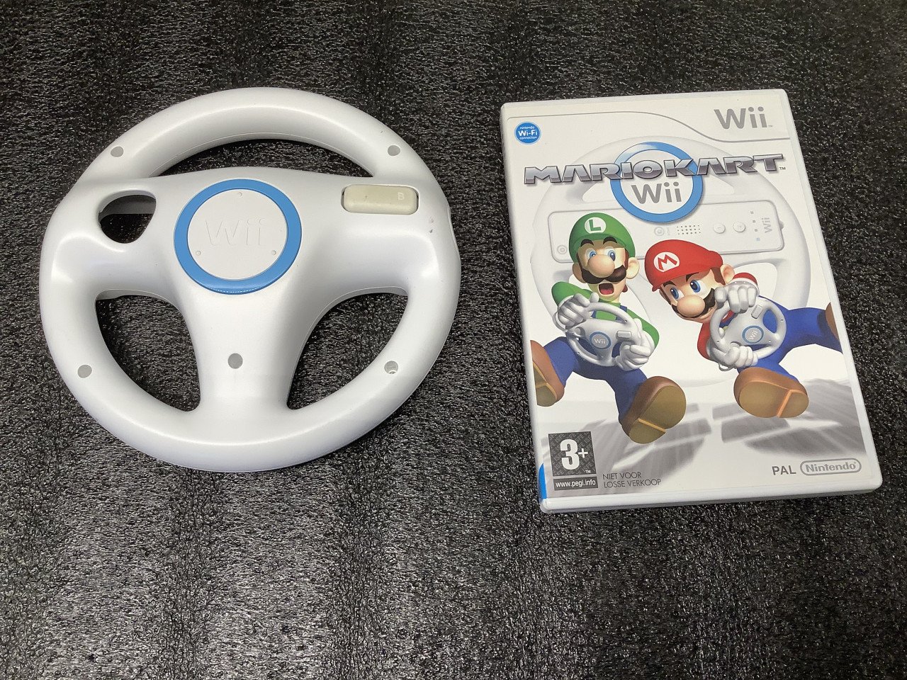 Nintendo Wii spel : Mario Kart met stuur.